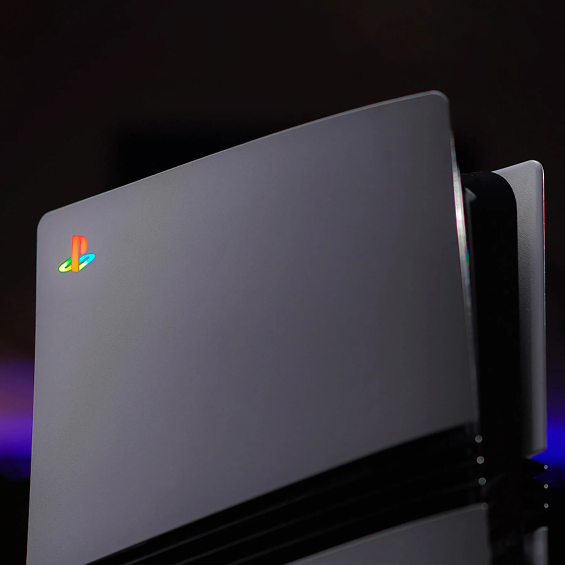 eXtremeRate RGB RAINBOW Logo LED Kit for PS5 Slim/Pro Disc & Digital Console - 7 Colors 40 Effects - Image 2