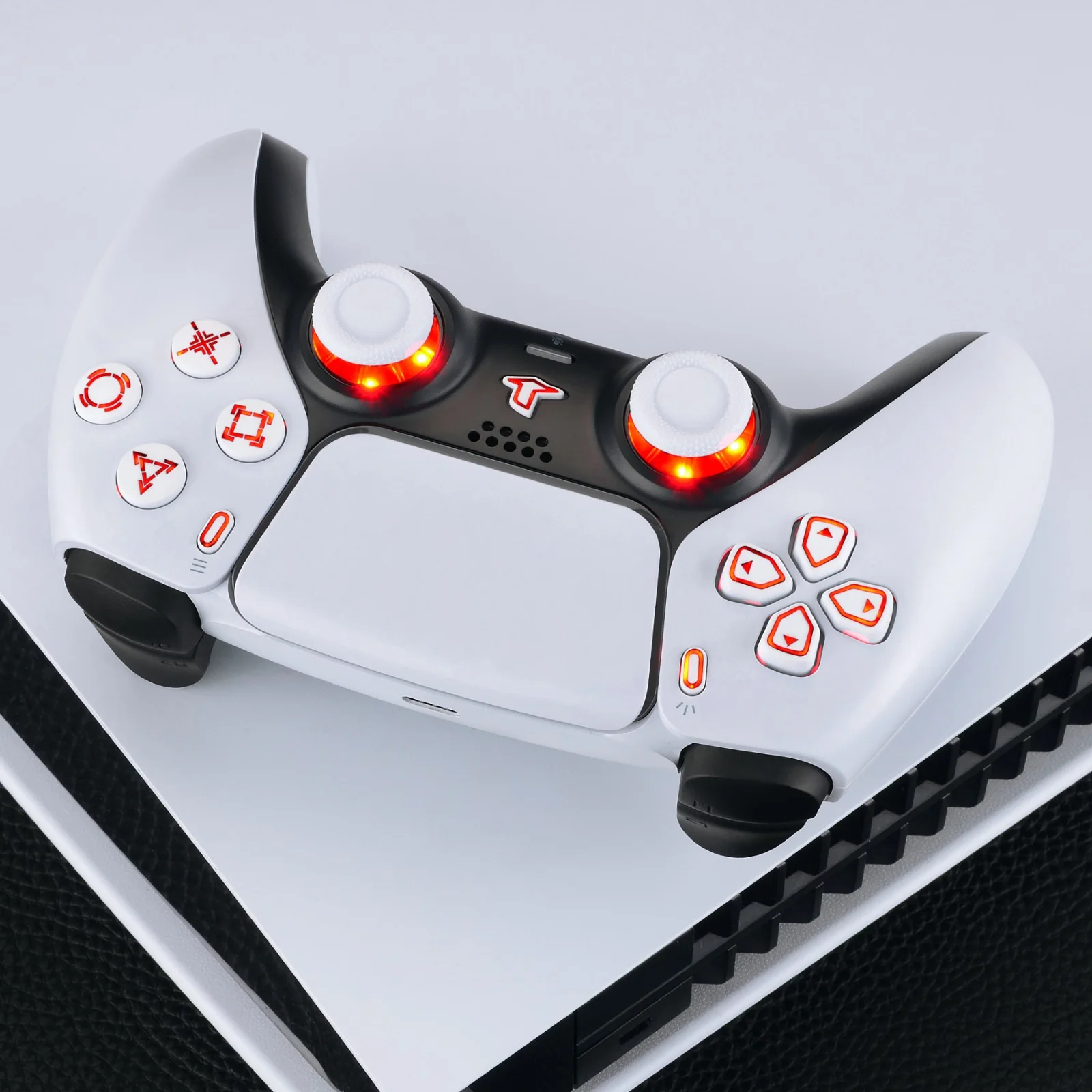 eXtremeRate Multi-Colors Luminated Buttons DTF V3 LED Kit for PS5 Controlle BDM-010/020 - White - Image 8